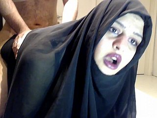 Fat muslimische Frau fickt zu Hause