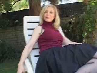 Nina Hartley ดีทรงตัวผู้หญิง