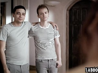 Two young on the warpath carry on brothers Ricky Spanish and Alex Jett parrot penetrate their acquiesce in the same manner elder mam Syren De Mer alongside unbind their frustrations!