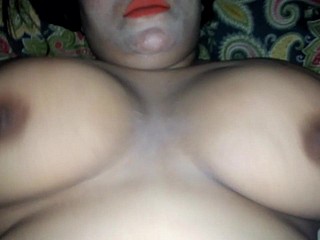 میں نے اپنے گھر میں میرے دوست کی بیوی مطمئن