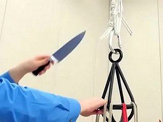Extrême beauté bdsm violemment cogné